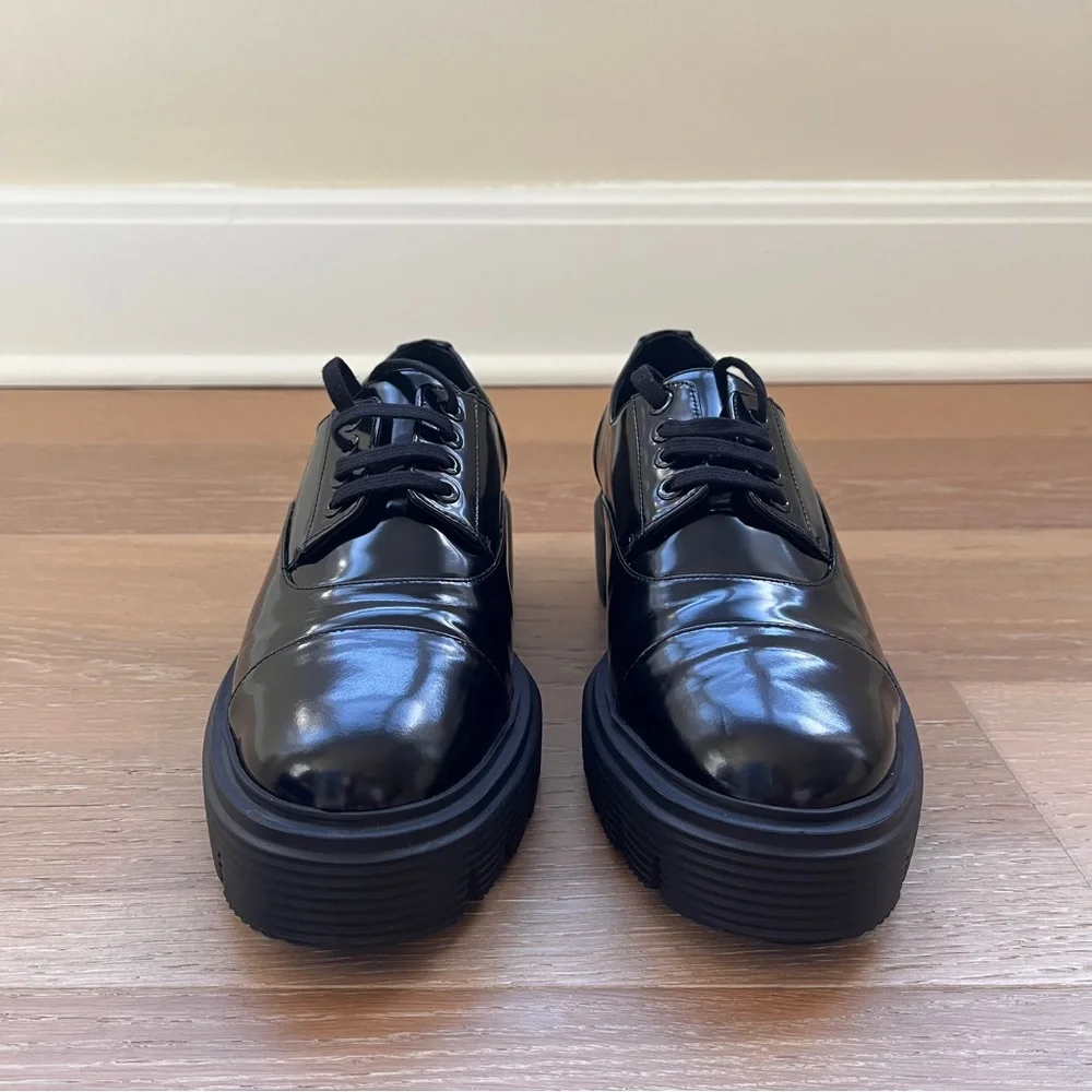 Stuart Weitzman Nolita Lace-up Oxford - Picture 2 of 6